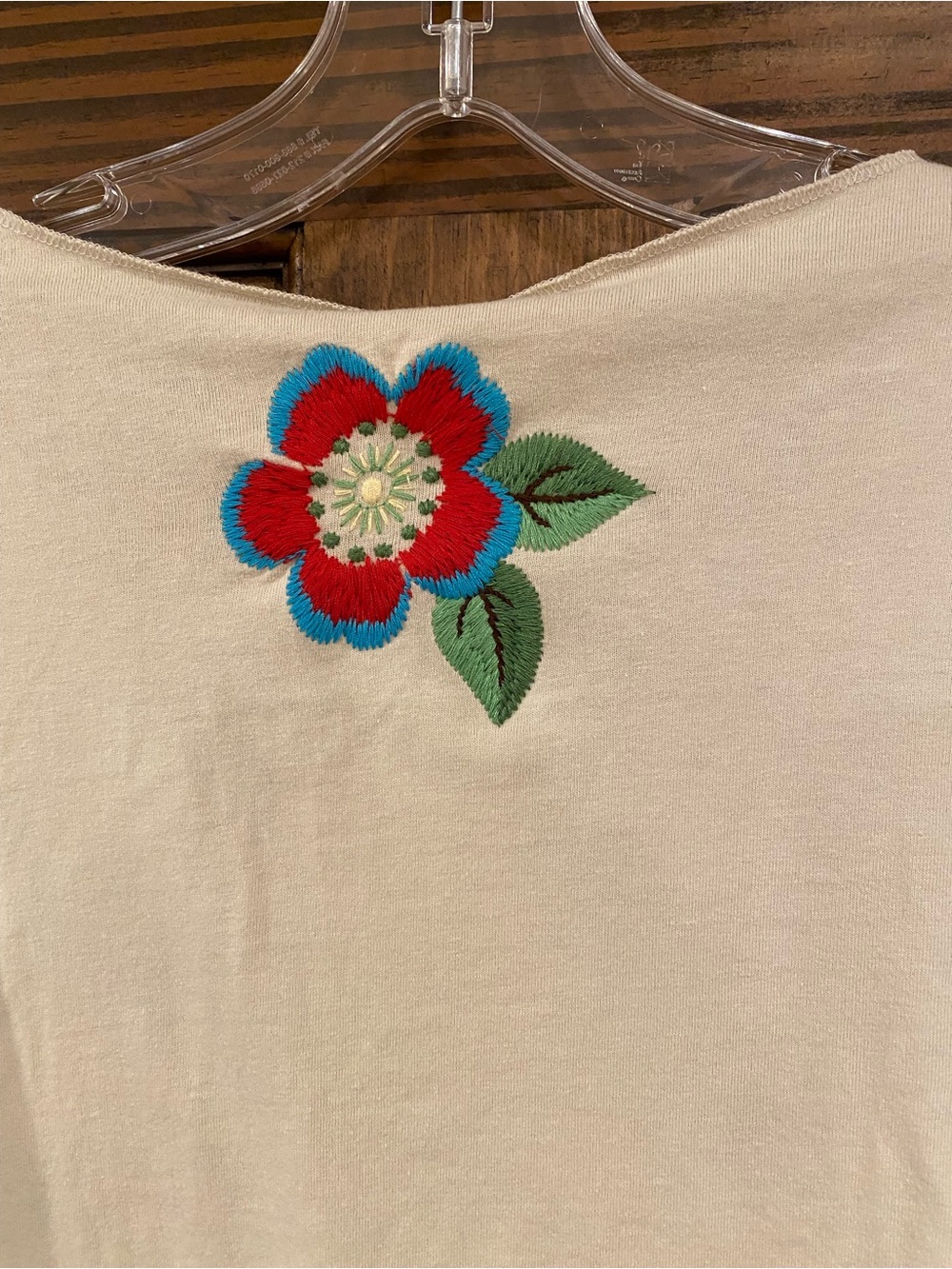 White Stag Cream Long-Sleeve V-Neck Top with Multicolor Floral Embroidery Small - Picture 8 of 10